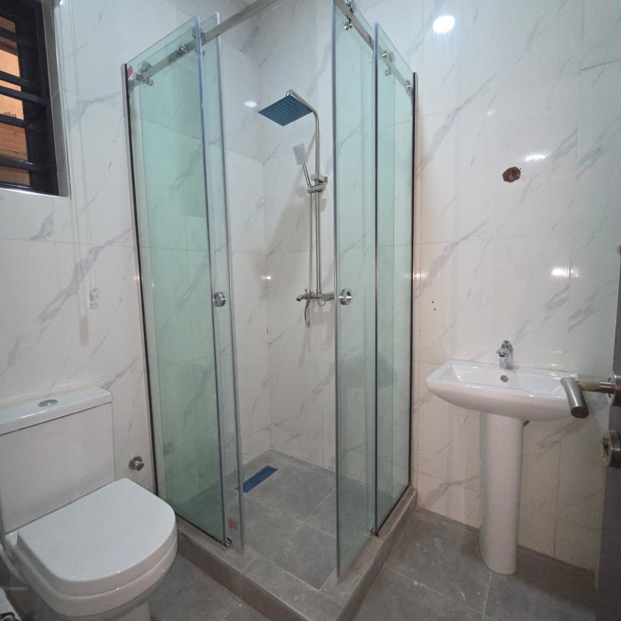 4 Bed Maisonette