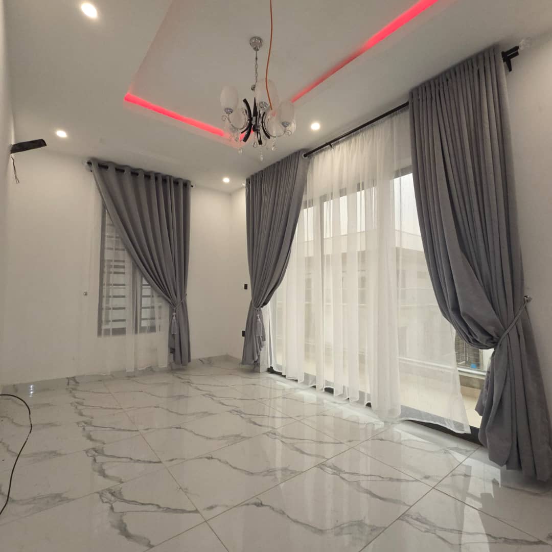 4 Bed Maisonette — 2nd & 3rd Floor + BQ