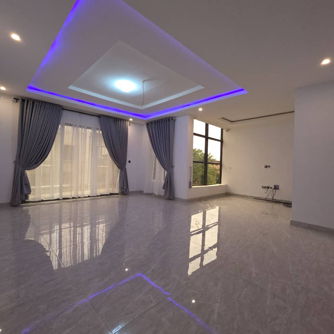 3 Bed Apartment — Front Unit, 1st Floor + BQ