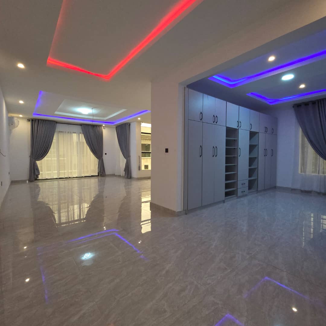 2 Bed Apartment — Back Unit, Ground Floor